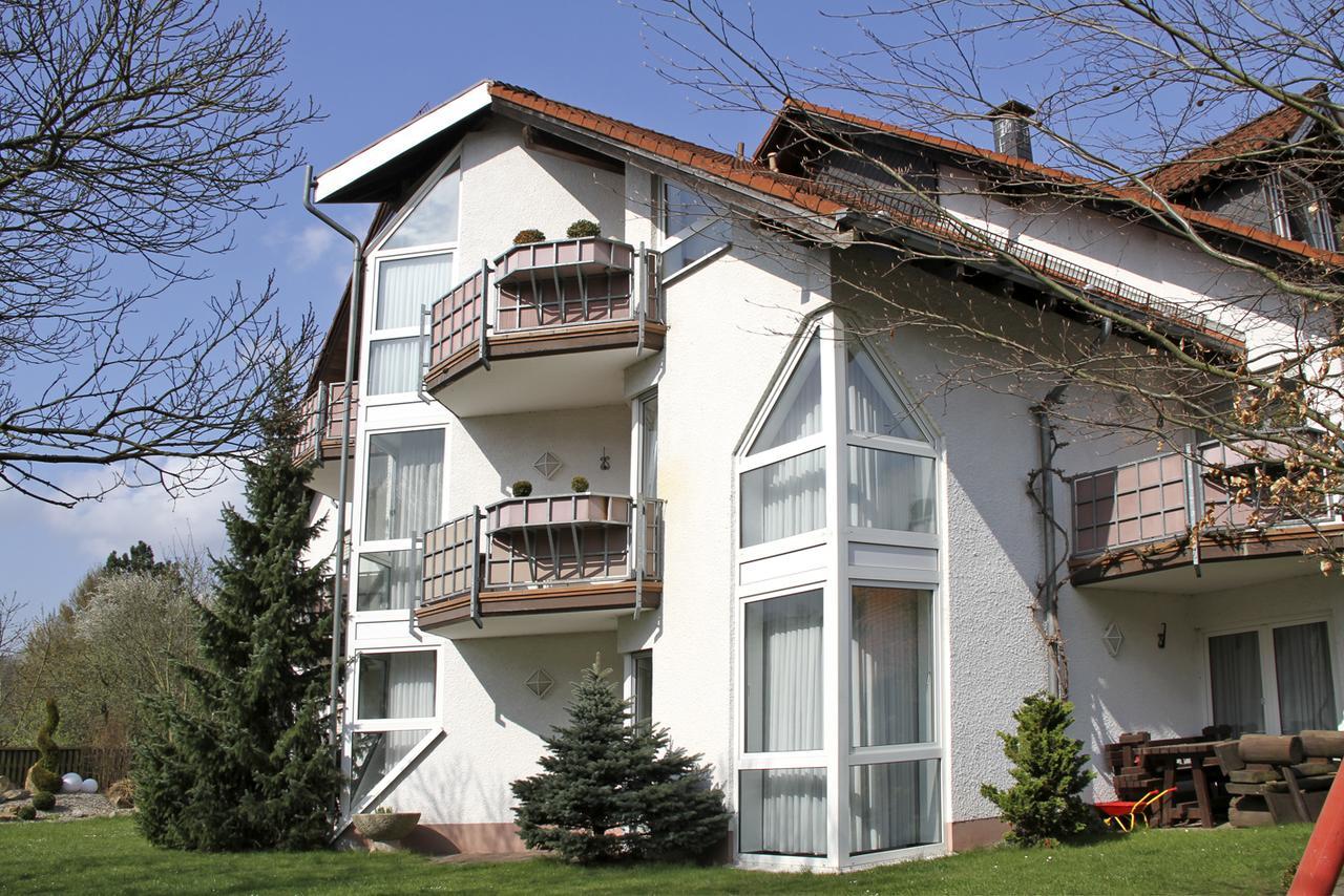 Hotel- Restaurant Zum Schwan Waldfischbach-Burgalben エクステリア 写真