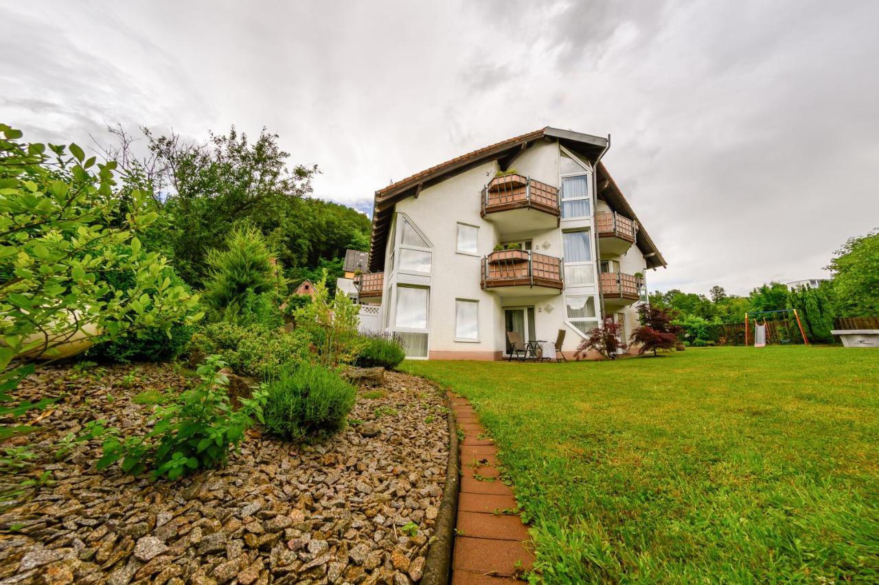 Hotel- Restaurant Zum Schwan Waldfischbach-Burgalben エクステリア 写真